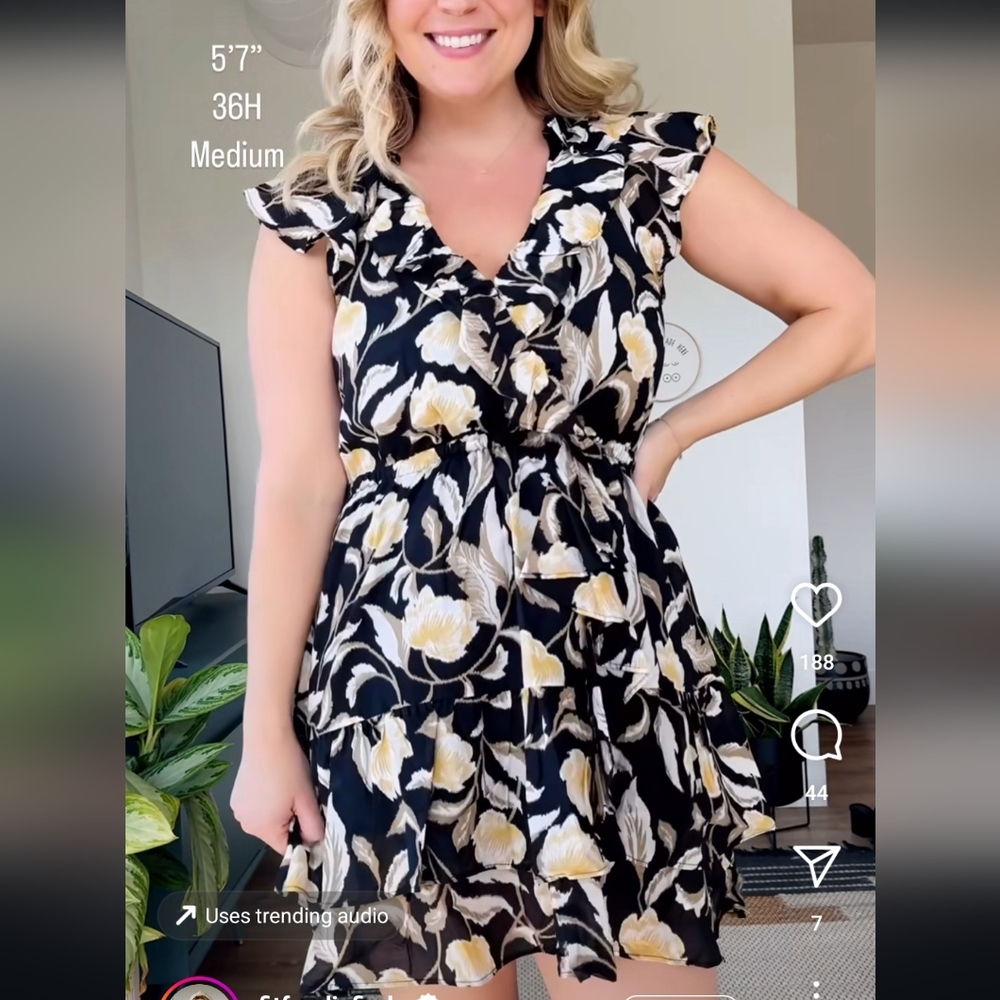 Universal Thread Black And Cream Ruffled Mini Dre… - image 1